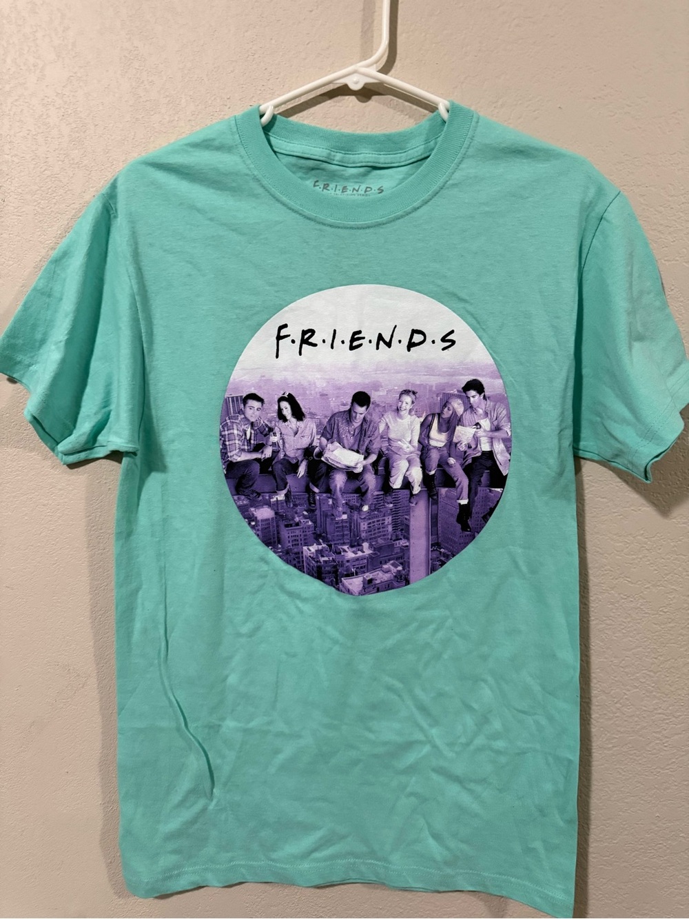 Friends Graphic Shirt Size Small